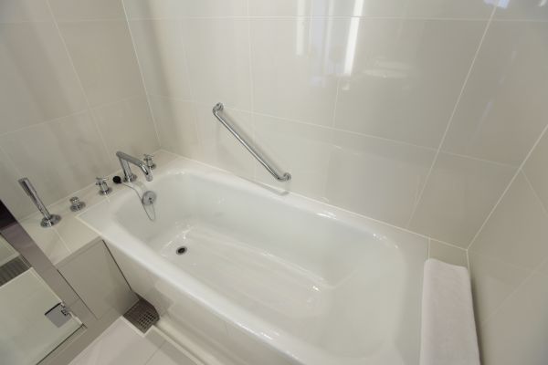 Tub Chip Repair
